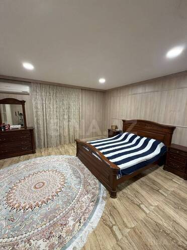 Satılır 8 otaqlı həyət evi/bağ evi 400 m², Şüvəlan q., photo 31 from 32