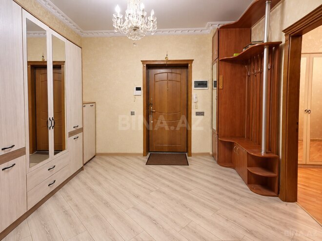 Сдается 3-комн. новостройка 110 м², м. Нефтчиляр, photo 9 from 11