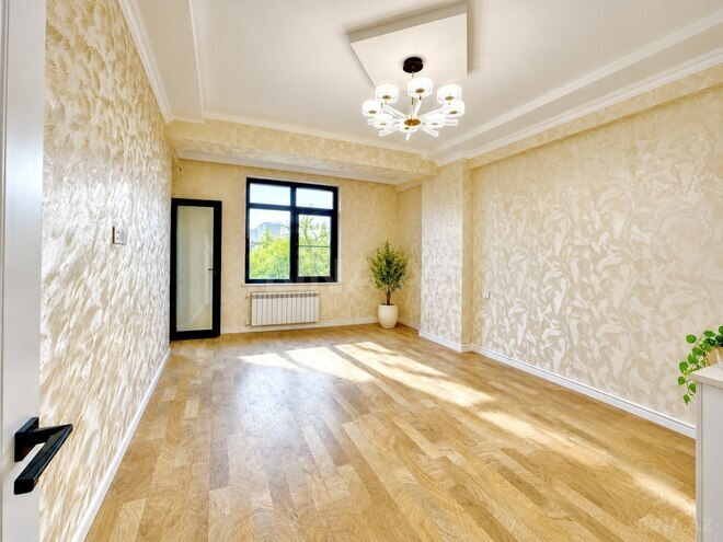 Продается 2-комн. новостройка 65 м², м. Кара Караев, photo 4 from 10