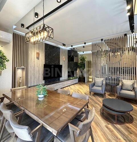 Сдается 3-комн. новостройка 140 м², м. Низами, photo 1 from 13