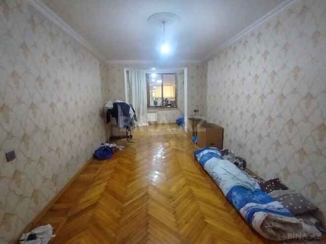 Satılır 2 otaqlı köhnə tikili 75 m², İnşaatçılar m., photo 9 from 18
