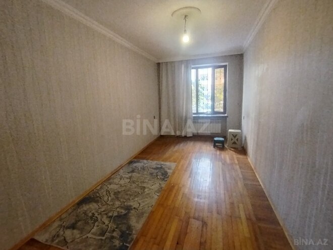 Satılır 2 otaqlı köhnə tikili 75 m², İnşaatçılar m., photo 7 from 18