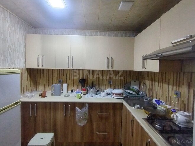Satılır 2 otaqlı köhnə tikili 75 m², İnşaatçılar m., photo 14 from 18