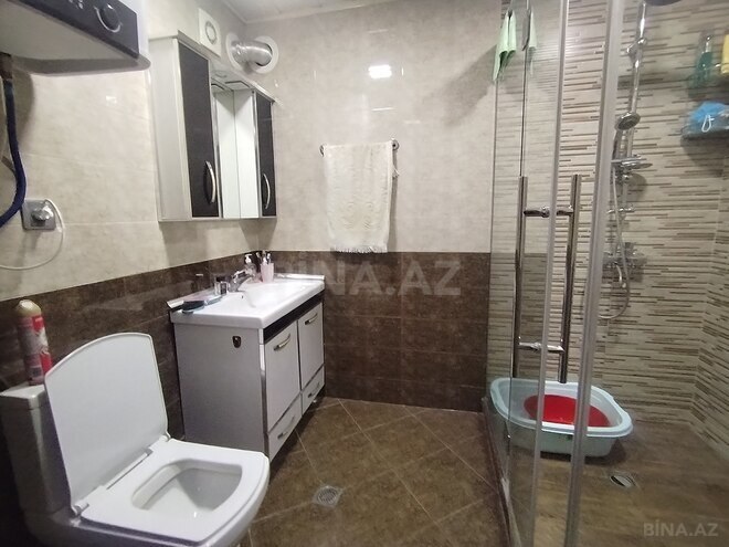 Satılır 2 otaqlı köhnə tikili 75 m², İnşaatçılar m., photo 16 from 18