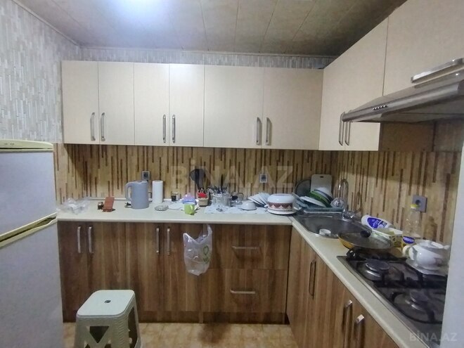 Satılır 2 otaqlı köhnə tikili 75 m², İnşaatçılar m., photo 15 from 18