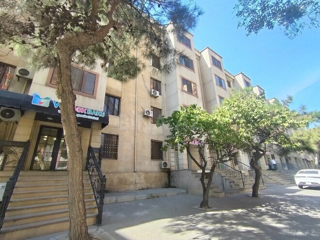 Satılır 2 otaqlı köhnə tikili 75 m², İnşaatçılar m., photo 5 from 18