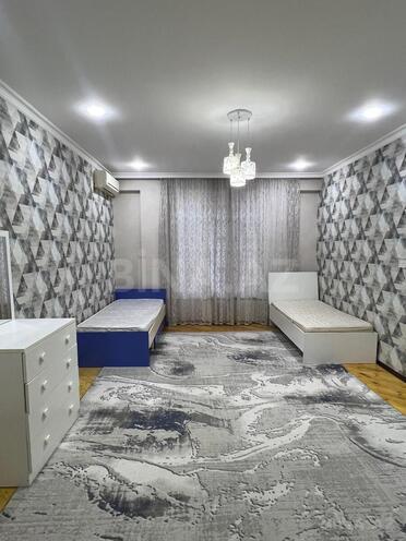 Сдается 3-комн. новостройка 90 м², м. Нефтчиляр, photo 5 from 16