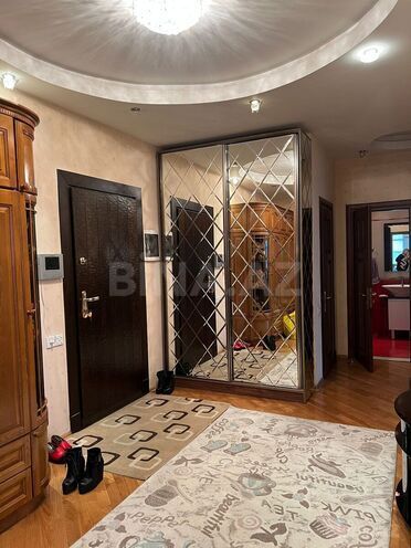 Сдаётся 3-комн. новостройка 135 м², м. Низами, photo 13 from 19