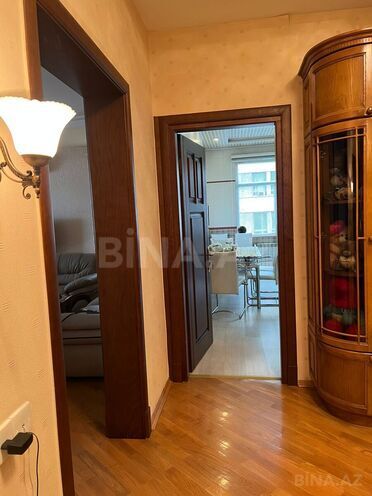 Сдаётся 3-комн. новостройка 135 м², м. Низами, photo 17 from 19