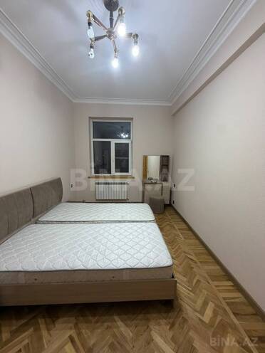 Сдается 3-комн. вторичка 80 м², м. Низами, photo 8 from 13