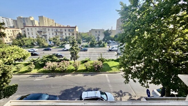 Продаётся 1-комн. вторичка 35 м², м. Кара Караев, photo 3 from 12