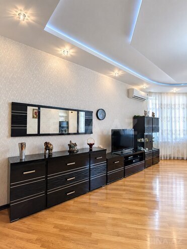 Сдается 2-комн. новостройка 100 м², м. 8 ноября, photo 11 from 32