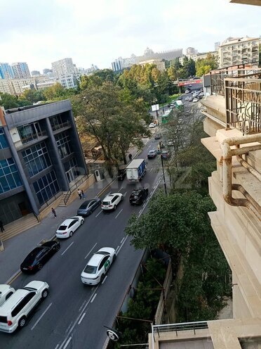 Продаётся 4-комн. новостройка 221 м², м. Низами, photo 13 from 28