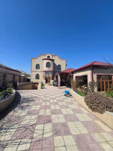 Satılır 7 otaqlı həyət evi/bağ evi 361 m², Qaraçuxur q., photo 1 from 30