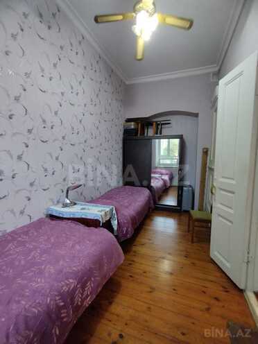 Satılır 3 otaqlı köhnə tikili 75 m², M.Ə.Rəsulzadə q., photo 9 from 19