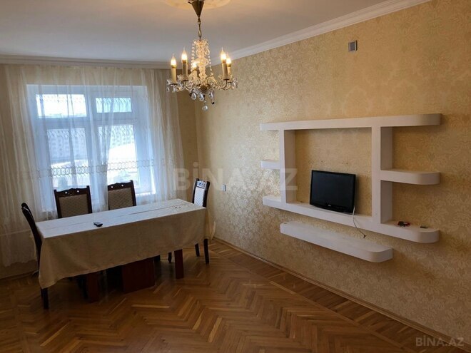 Satılır 5 otaqlı köhnə tikili 110 m², Xalqlar Dostluğu m., photo 8 from 20