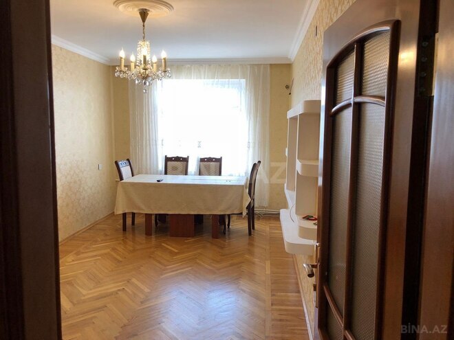 Satılır 5 otaqlı köhnə tikili 110 m², Xalqlar Dostluğu m., photo 10 from 20