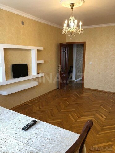 Satılır 5 otaqlı köhnə tikili 110 m², Xalqlar Dostluğu m., photo 17 from 20