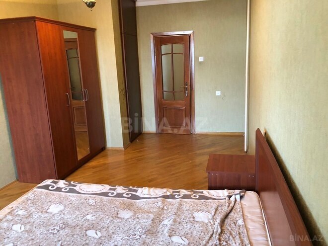Satılır 5 otaqlı köhnə tikili 110 m², Xalqlar Dostluğu m., photo 1 from 20