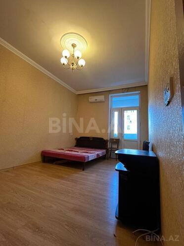 Продаётся 1-комн. вторичка 40 м², м. Кара Караев, photo 3 from 13