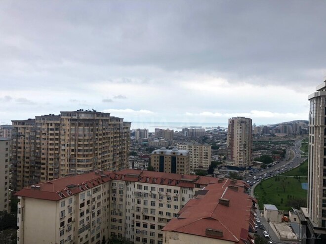 Сдается 3-комн. новостройка 150 м², м. Низами, photo 12 from 13