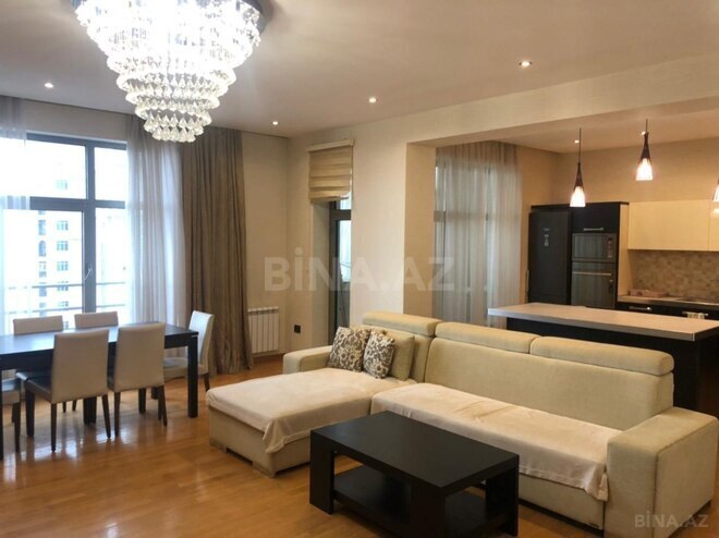 Сдается 3-комн. новостройка 150 м², м. Низами, photo 3 from 13