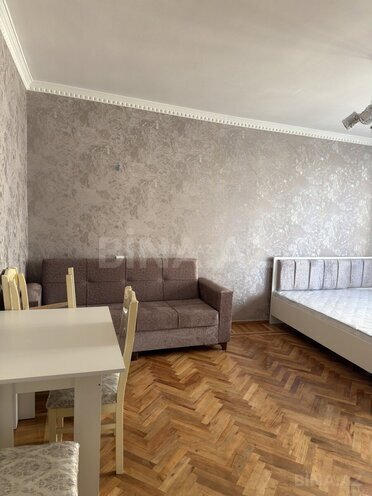 Сдается 1-комн. вторичка 32 м², м. Элмляр Академиясы, photo 1 from 8