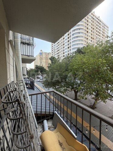 Продается 3-комн. вторичка 70 м², м. Элмляр Академиясы, photo 9 from 18