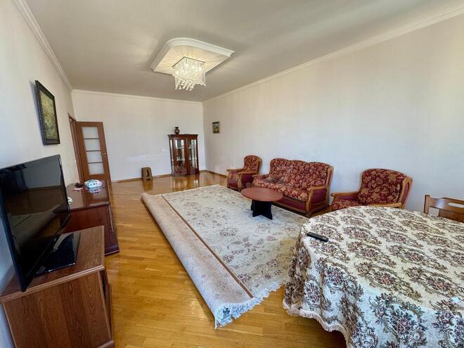İcarəyə verilir 4 otaqlı yeni tikili 190 m², Elmlər Akademiyası m., photo 4 from 23