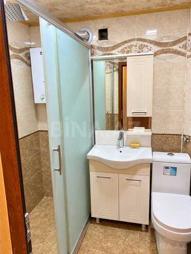 Продаётся 3-комн. вторичка 70 м², м. Кара Караев, photo 6 from 10