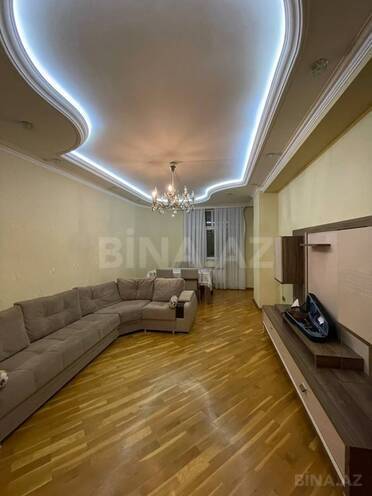 Продаётся 3-комн. новостройка 122 м², м. Иншаатчылар, photo 1 from 12
