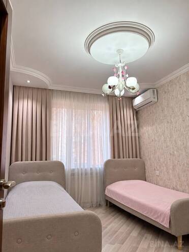 Satılır 3 otaqlı köhnə tikili 85 m², Xalqlar Dostluğu m., photo 17 from 20