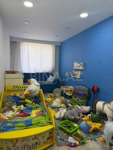 Продаётся 3-комн. вторичка 75 м², м. Кара Караев, photo 9 from 14