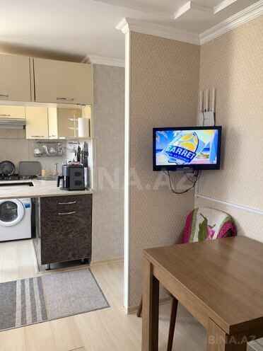 Продается 2-комн. вторичка 35.3 м², м. Кара Караев, photo 4 from 9