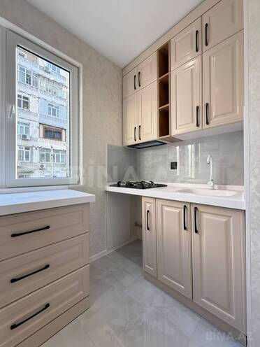 Satılır 2 otaqlı köhnə tikili 45 m², Xalqlar Dostluğu m., photo 8 from 12