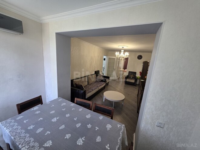 Продаётся 3-комн. вторичка 70 м², м. Нефтчиляр, photo 3 from 13