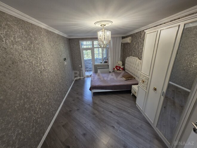 Продаётся 3-комн. вторичка 70 м², м. Нефтчиляр, photo 4 from 13