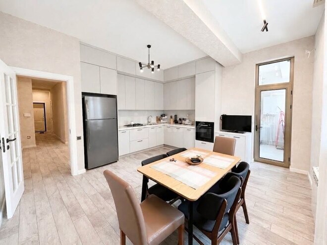 Продаётся 3-комн. новостройка 132 м², м. Элмляр Академиясы, photo 1 from 10