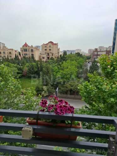 Satılır 2 otaqlı köhnə tikili 55 m², 8 Noyabr m., photo 14 from 18