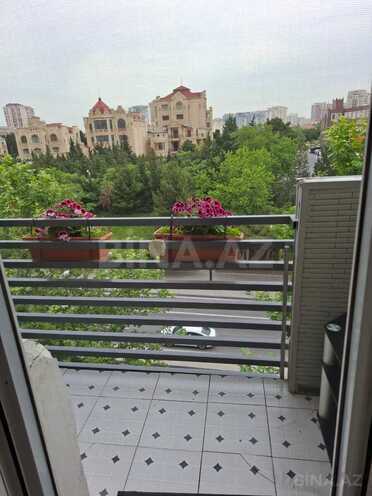 Satılır 2 otaqlı köhnə tikili 55 m², 8 Noyabr m., photo 13 from 18