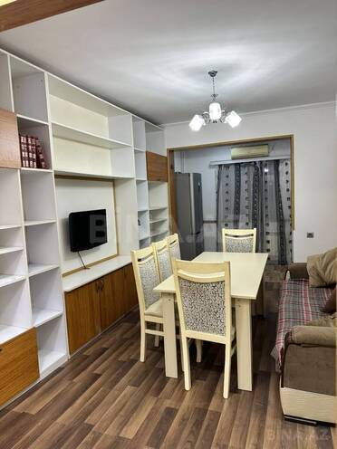 Сдаётся 3-комн. вторичка 50 м², м. 20 января, photo 1 from 14