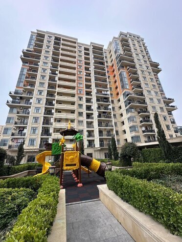 Продается 2-комн. новостройка 65 м², пос. Ахмедлы, photo 1 from 13