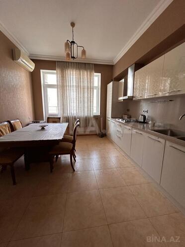 Сдается 3-комн. новостройка 82 м², м. Элмляр Академиясы, photo 13 from 18