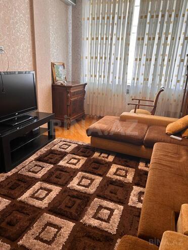Сдается 3-комн. новостройка 82 м², м. Элмляр Академиясы, photo 7 from 18