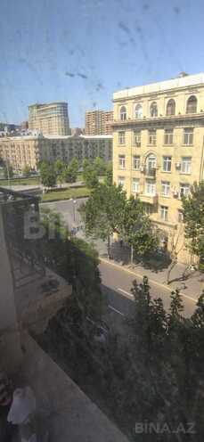 Продается 3-комн. вторичка 75 м², м. Низами, photo 1 from 17