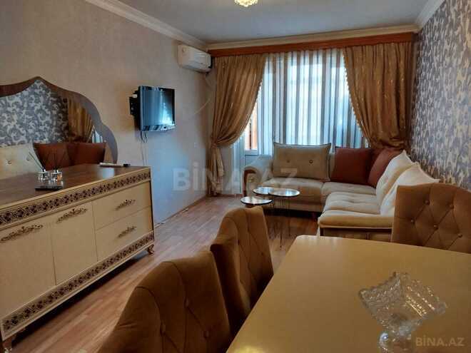 Продаётся 2-комн. вторичка 52 м², photo 1 from 12