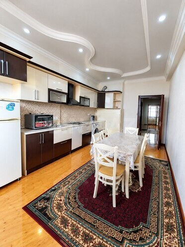 Сдается 2-комн. новостройка 75 м², м. 20 января, photo 4 from 9