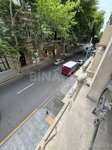 Satılır 4 otaqlı köhnə tikili 134 m², Sahil m., photo 19 from 21