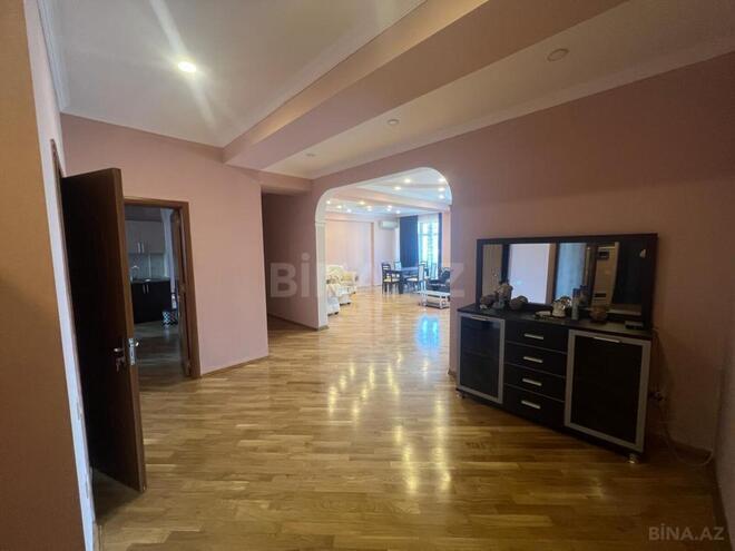 İcarəyə verilir 3 otaqlı yeni tikili 140 m², 28 May m., photo 7 from 12
