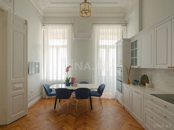 Продаётся 3-комн. вторичка 108 м², м. Ичеришехер, photo 6 from 20